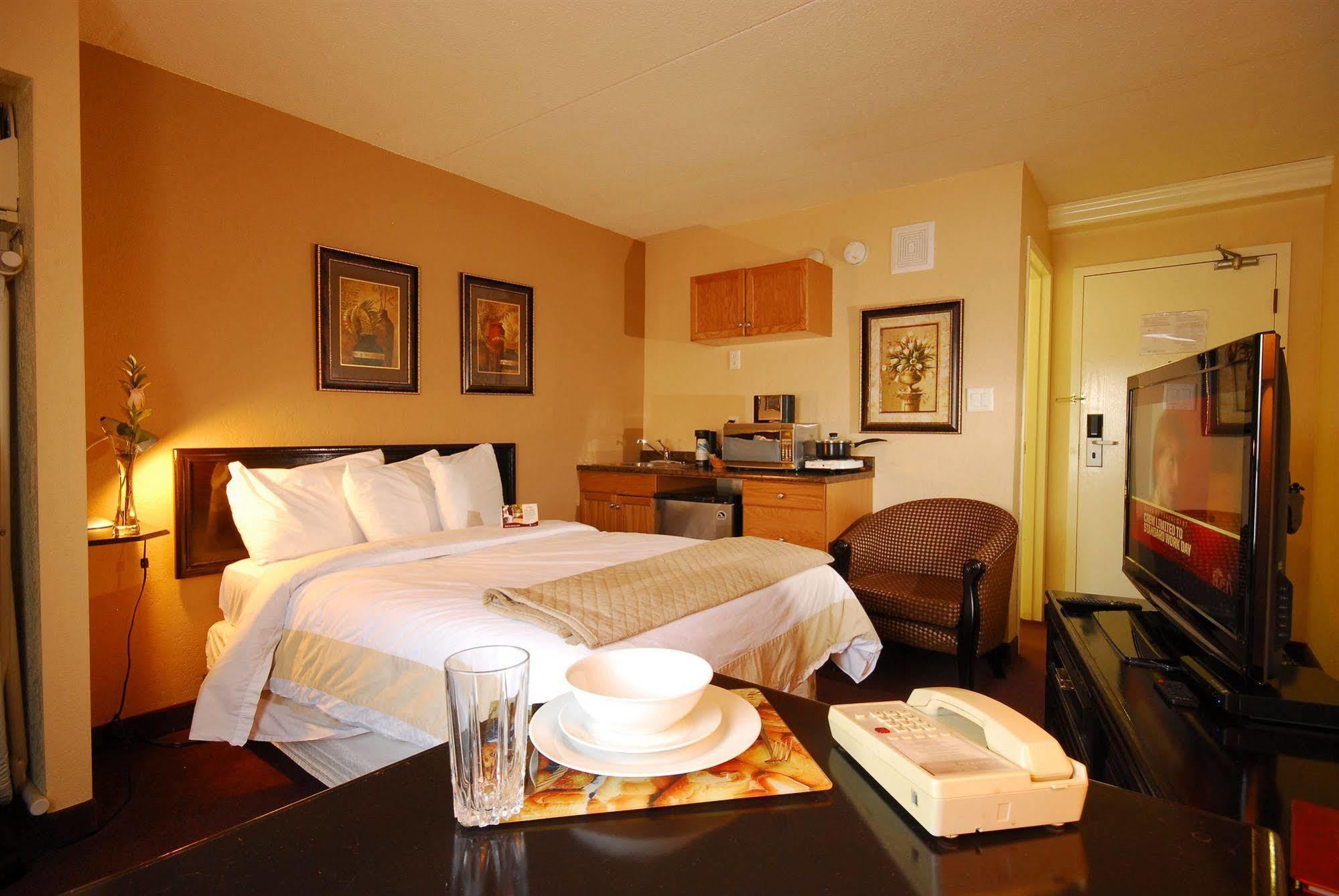 Travelodge By Wyndham Hotel